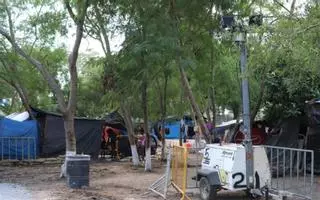Inmigrantes reclaman servicios básicos en campamento improvisado en México