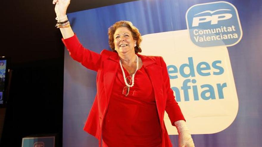 Rita Barberá celebra la victorial electoral del Partido Popular el pasado 20 de Mayo