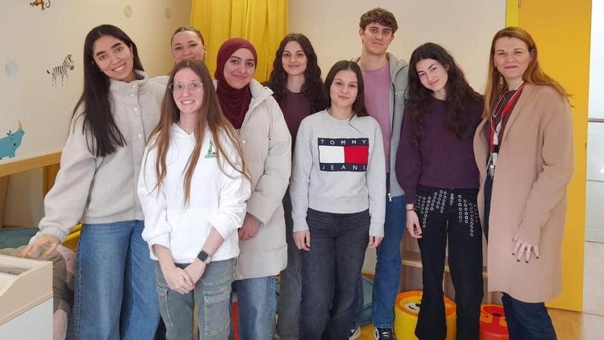La atención al desarrollo infantil en Burjassot recibe la visita de alumnado de Logopedia de la UV