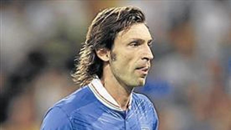 La ‘cuchara’  de Pirlo da la vuelta al mundo entre elogios