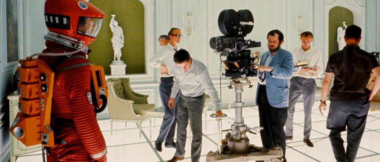 Stanley Kubrick en el rodaje de &#039;2001, una odisea en el espacio&#039;.