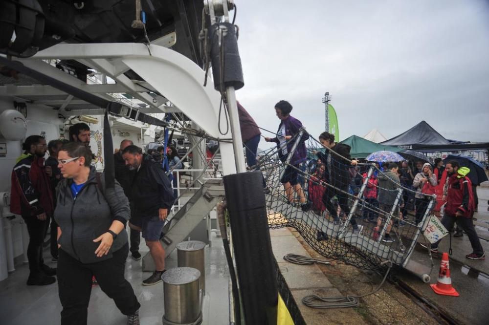 Así es el Rainbow Warrior de Greenpeace