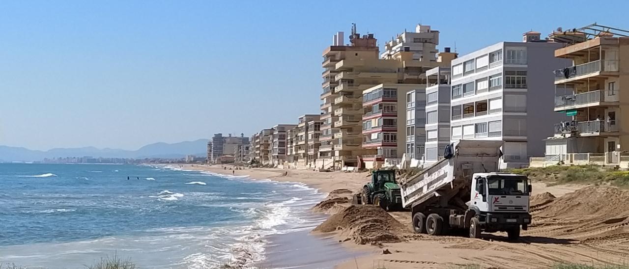 Costas recorta 42 días el trasvase de arena en la Safor