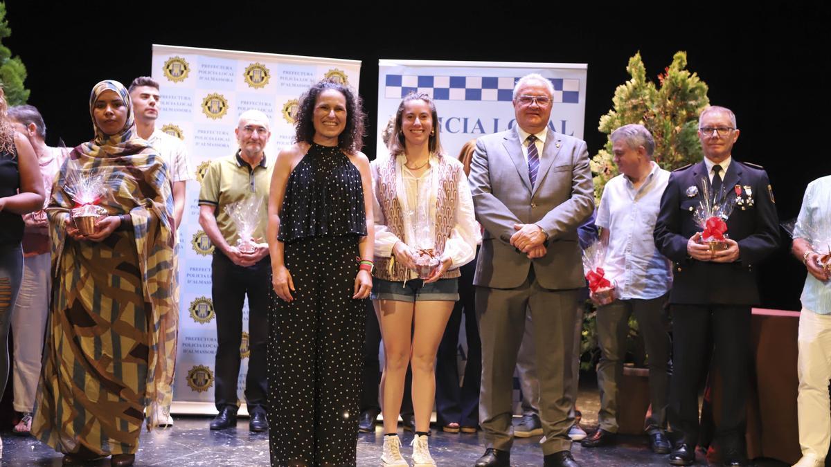 Claudia Arrufat, junto a Merche Galí y Javier Martí.