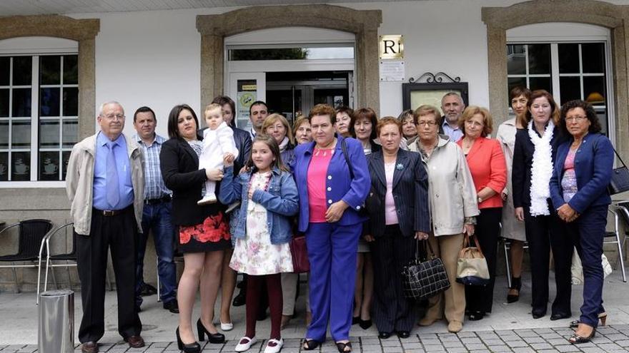 Asistentes, ayer, al homenaje a Lola Ramos.