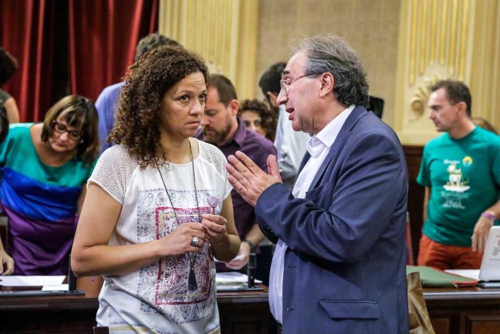 Primer debate de la Comunidad de Armengol en el Parlament