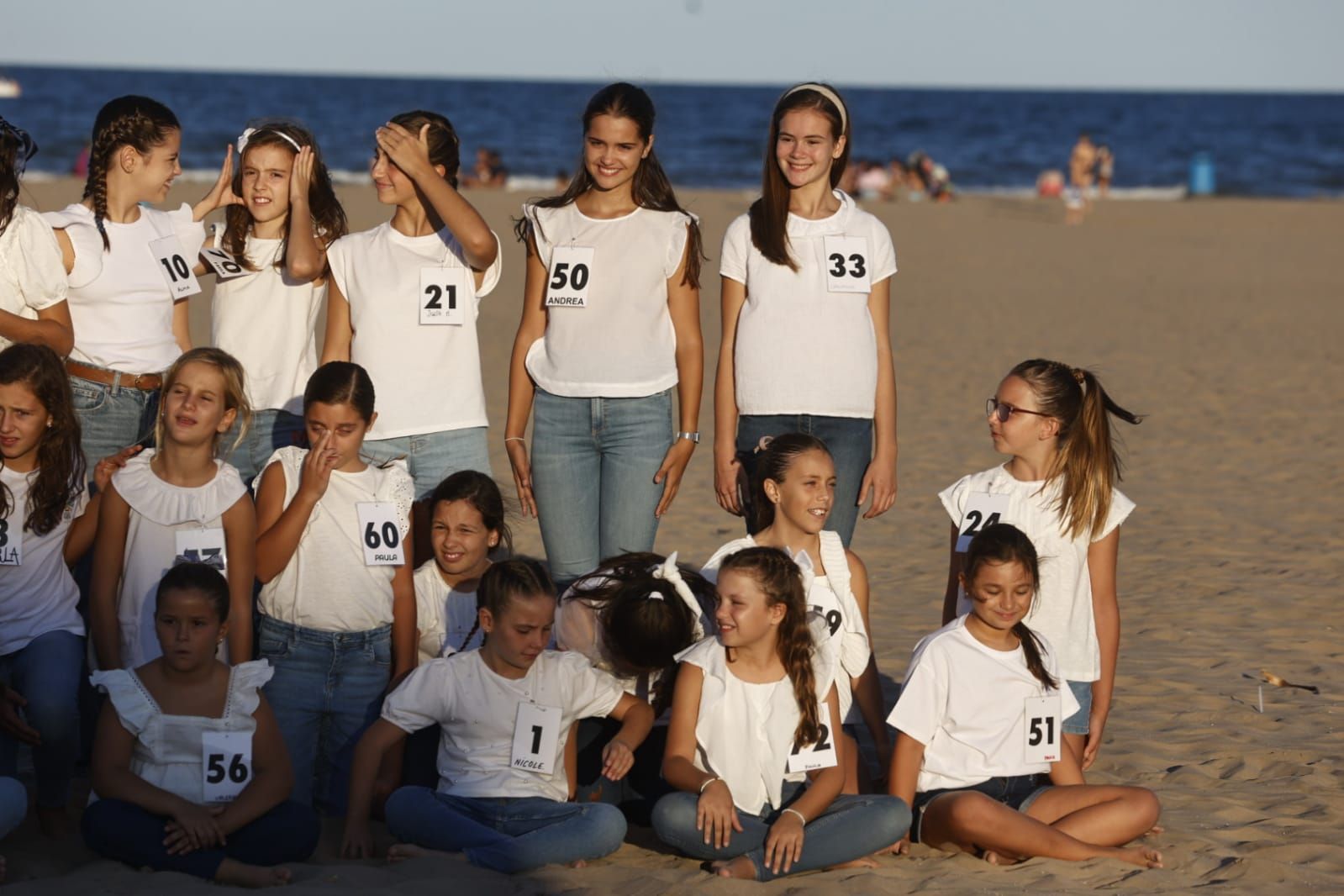 La fiesta playera de las candidatas a Fallera Mayor Infantil de València 2024