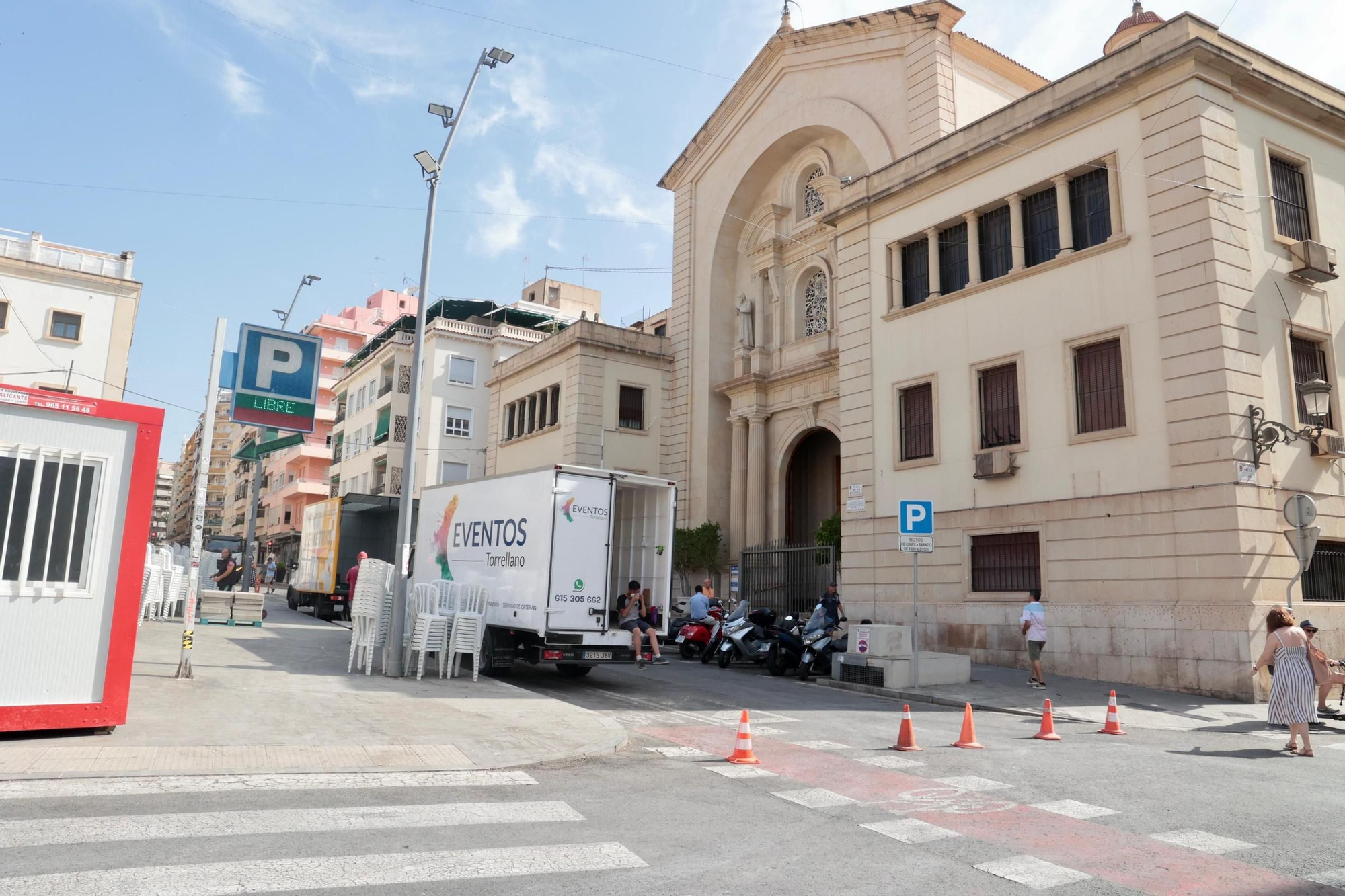 Alicante desmonta las Hogueras y pone fin a las fiestas de este 2025