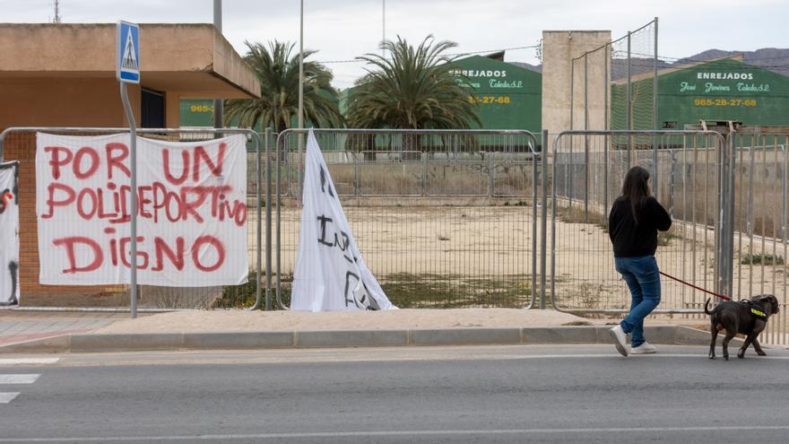 Ciudad de Asís, el barrio de Alicante sin polideportivo ni zonas verdes