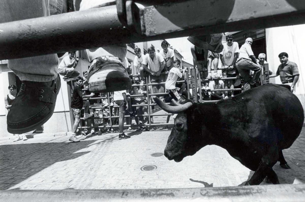 Los encierros de El Viso, en blanco y negro