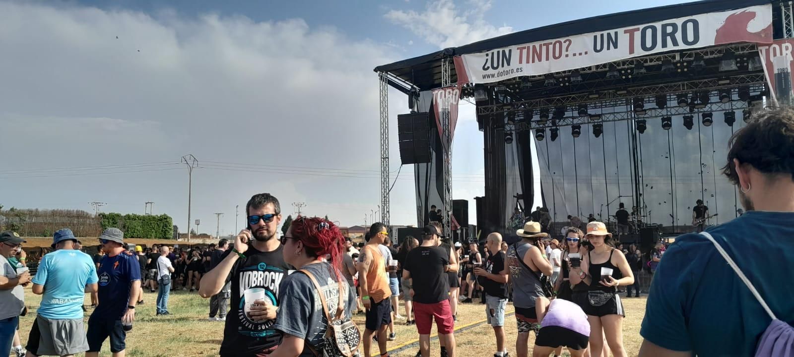 GALERÍA | La primera jornada del Festival "Vintoro" llena Toro de rock, "fuego" y un gran ambiente