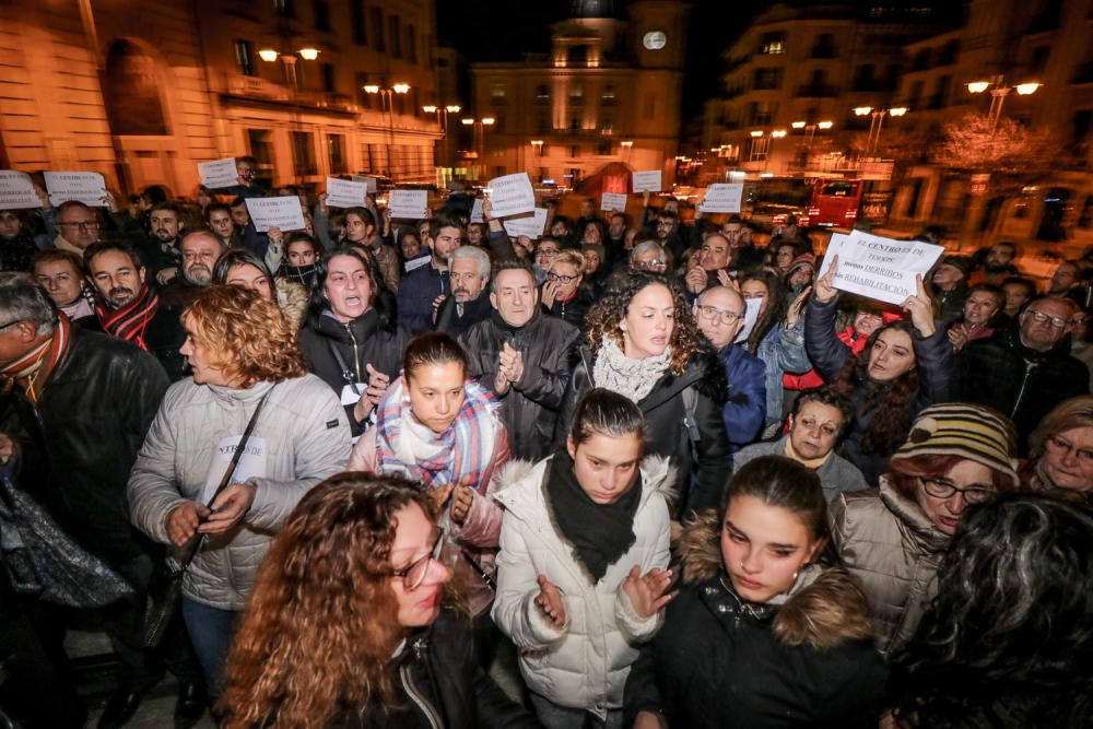 Concentración vecinal por el centro de Alcoy