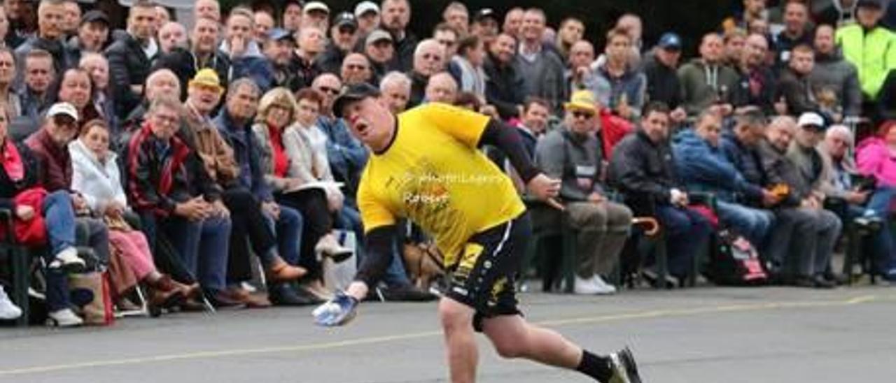 Thielain, campeona de Llargues.