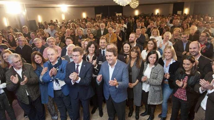 Los candidatos del PP de A Coruña al Congreso y al Senado, ayer, durante la presentación. // J. Roller