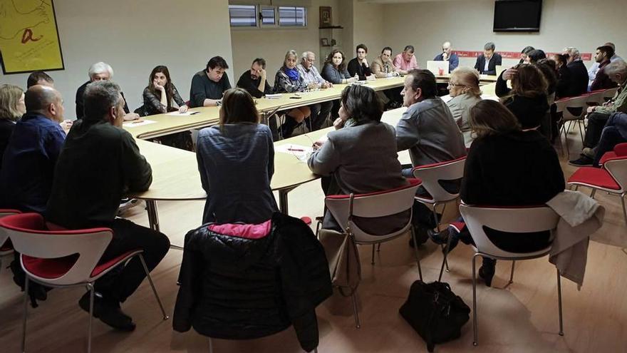 La reunión del PSOE con las asociaciones de la ciudad.