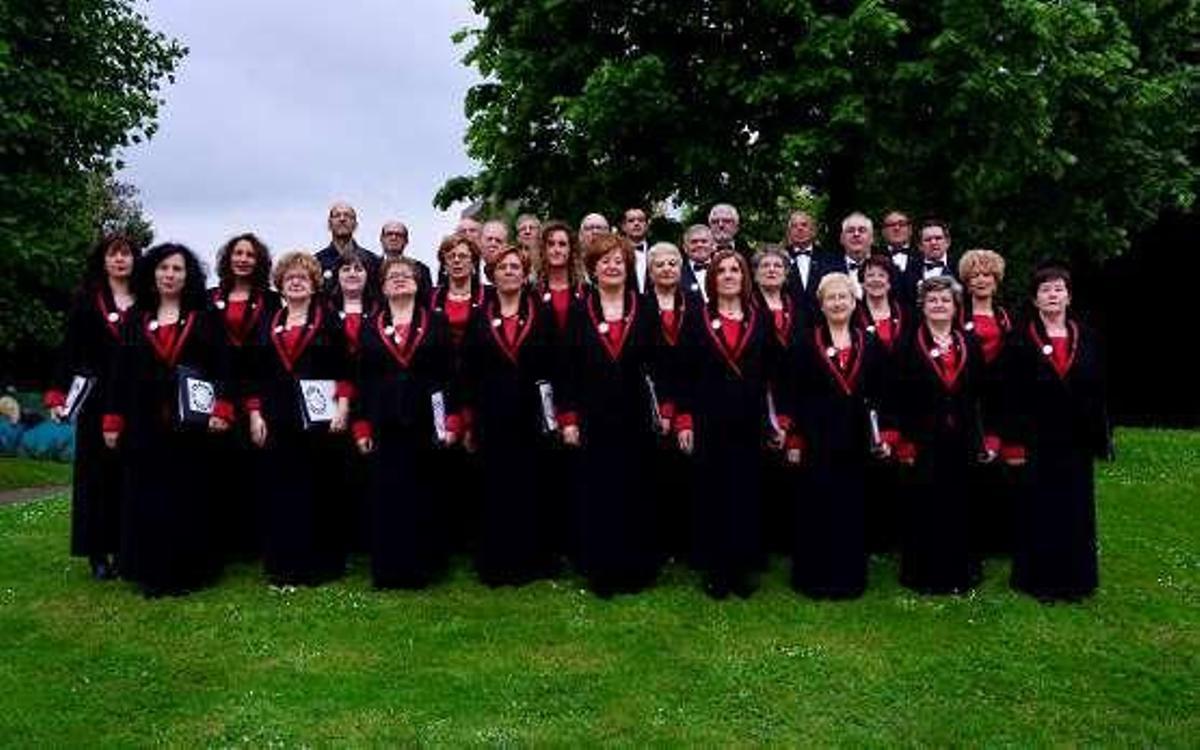 Los miembros del Orfeón de Mieres.