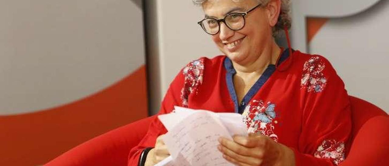 Ana González, durante el debate en la Casa del Pueblo.