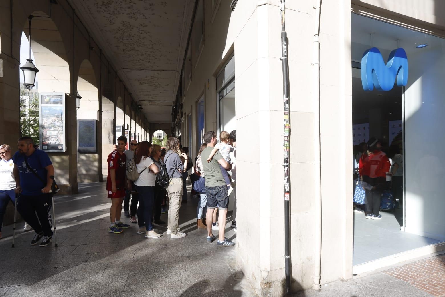 Así es la nueva tienda interactiva de Movistar en Zaragoza