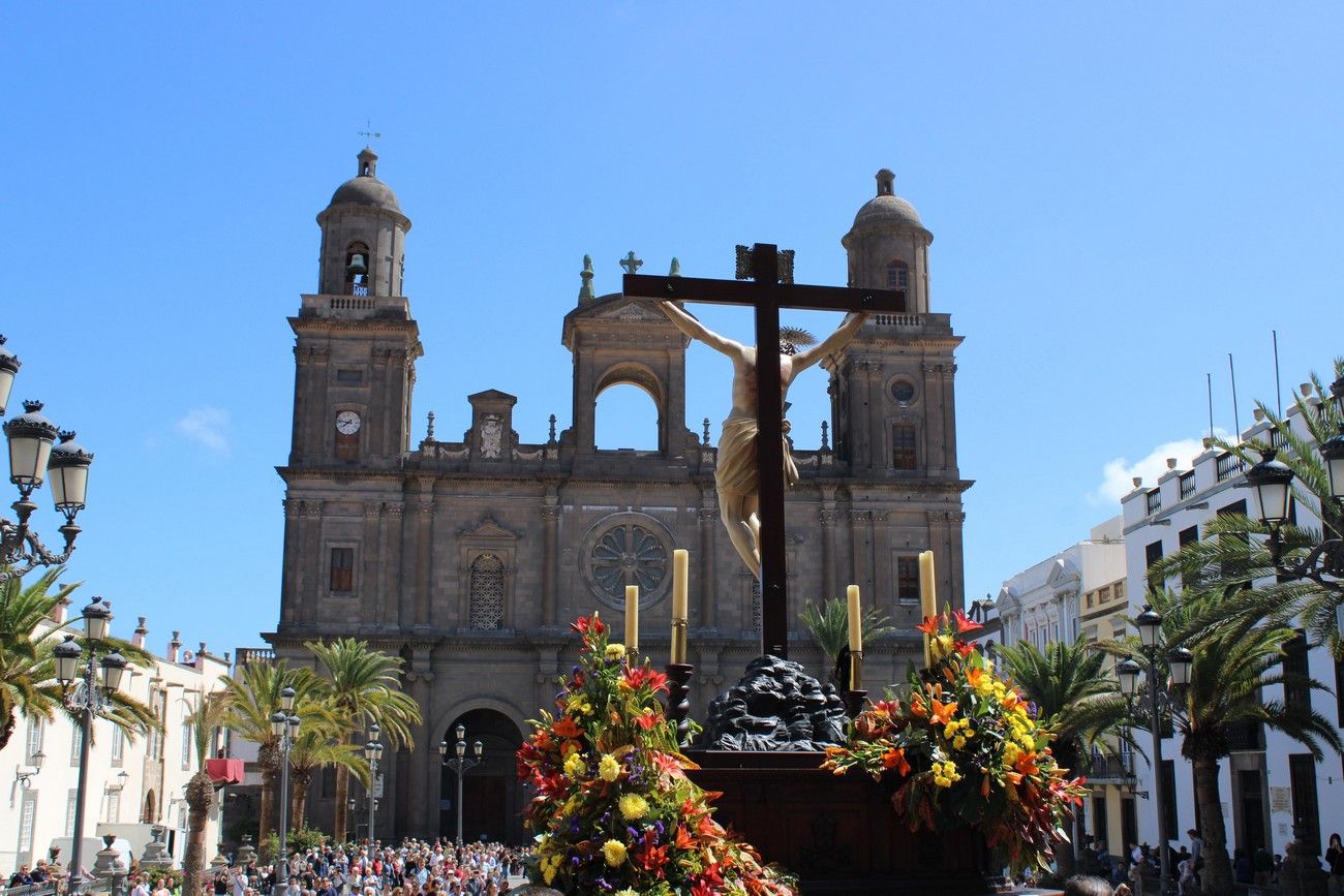 La procesión de 'Las Mantillas' en Las Palmas de Gran Canaria, en imágenes