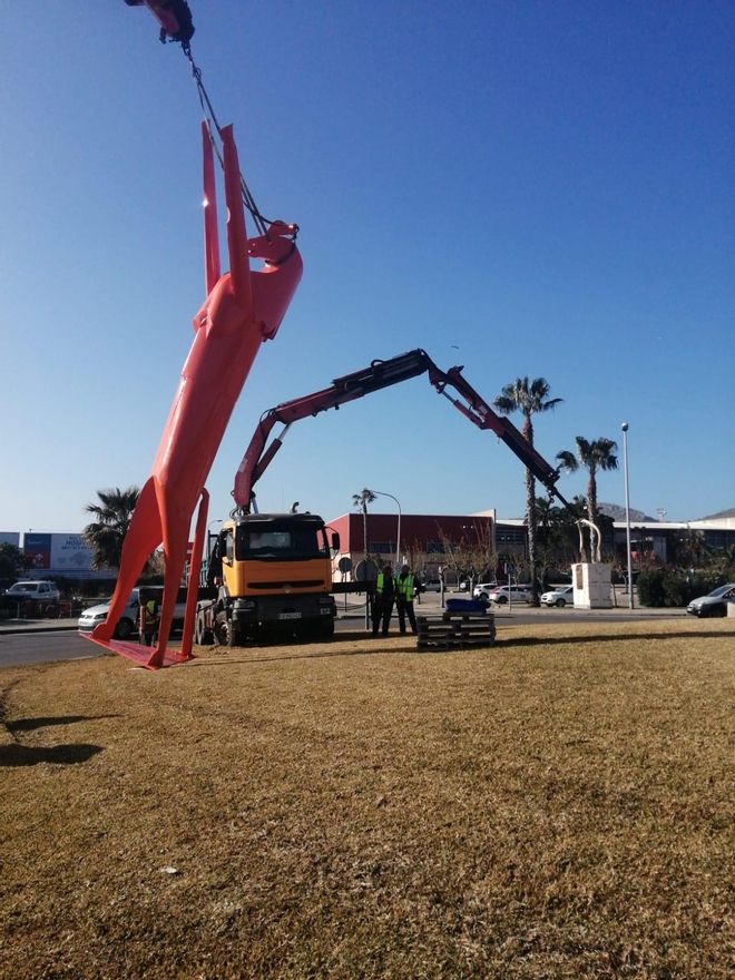 El caballo de Sassu vuelve a coronar la rotonda de Alcúdia.