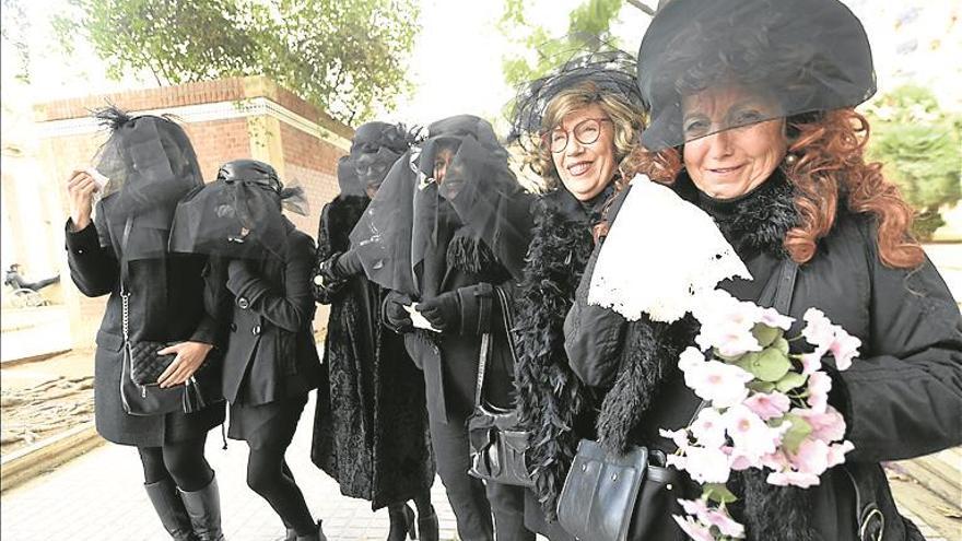 El entierro de la sardina pone el broche de oro a los festejos del Carnaval en el Grao