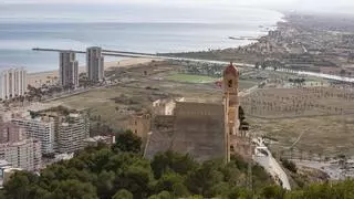 Torres de vigía y murallas califales: la ruta fortificada a menos de 45 minutos de València