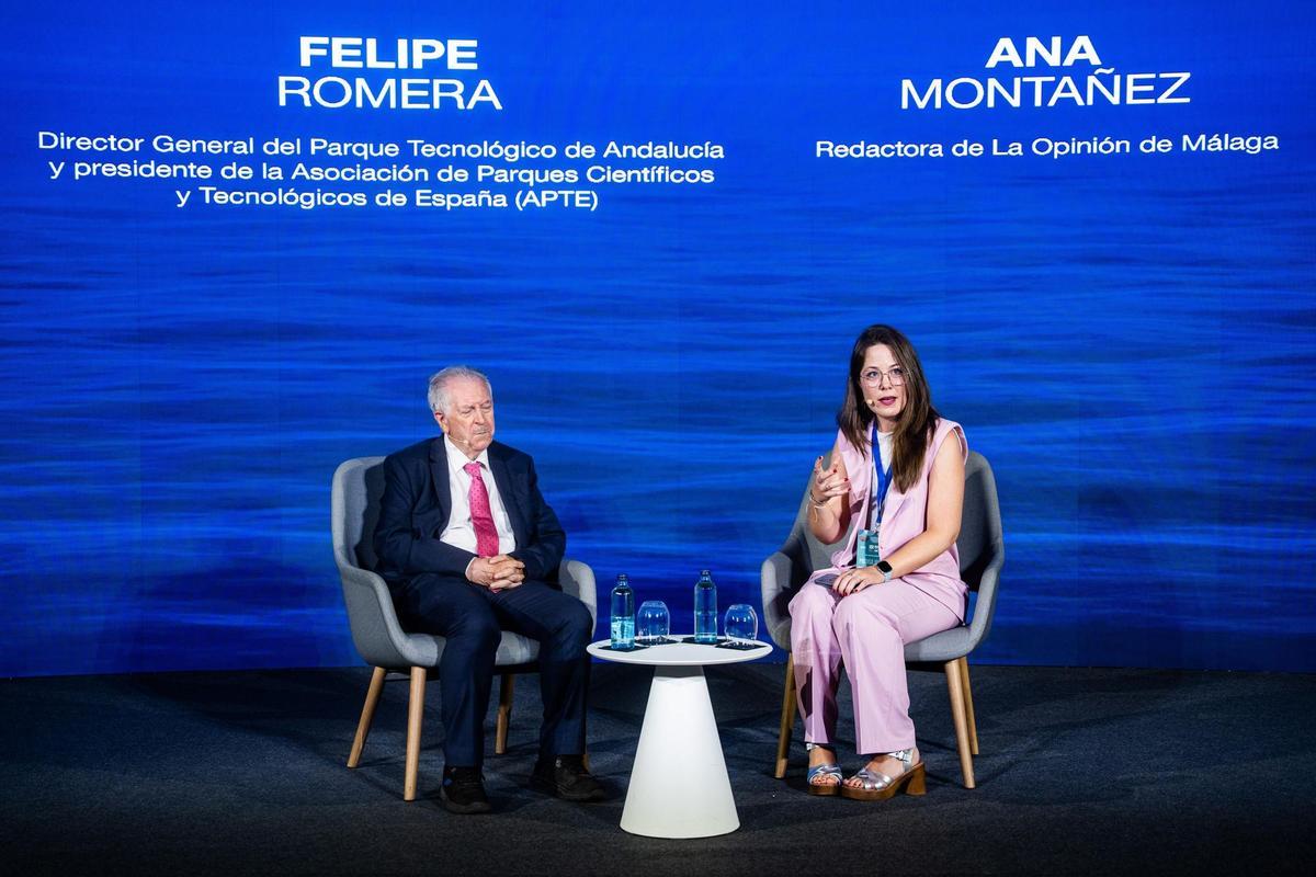 Felipe Romera, director General del Parque Tecnológico de Andalucía y presidente de las Asociación de Parques Científicos y Tecnológicos de España (APTE) y Ana Montáñez, redactora de La Opinión de Málaga, durante su conversación "Sostener el boom tecnológico sin perder calidad de vida", en el III Foro Económico y Social del Mediterráneo. Barcelona. 18/06/2026. Economía. AUTOR: Marc Asensio / Marc Asensio / PIM