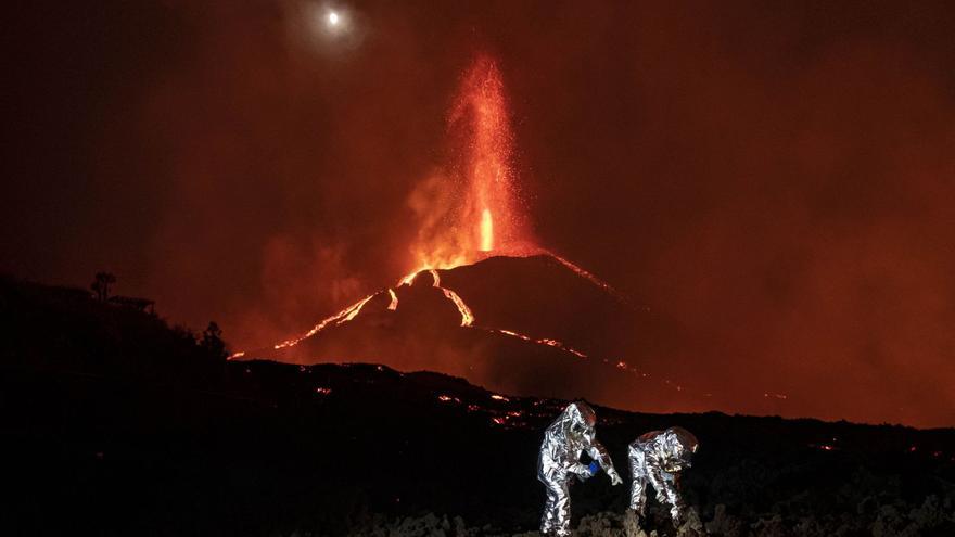 ‘Vulcanonautas’ ante el volcán de La Palma