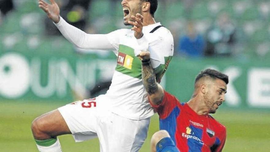 El Elche barre al Extremadura