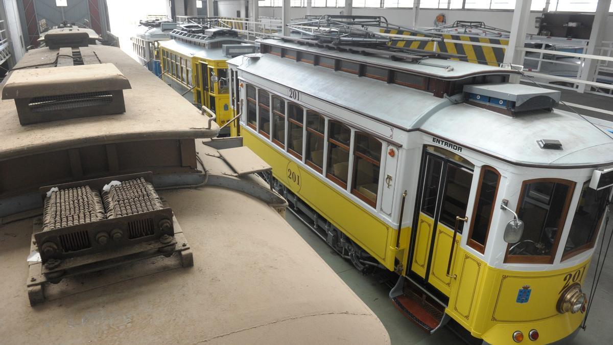 Die Straßenbahnen stehen in A Coruña ungenutzt in den Depots.