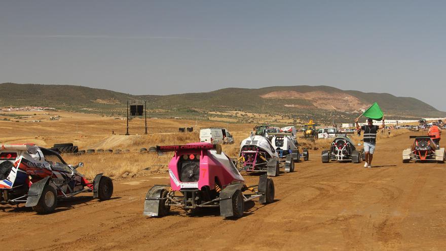 Bom show de carros na Feira Autocross de San Miguel de Zafra