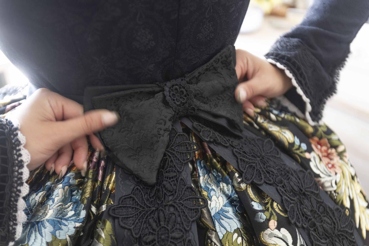 El arte de vestir a la Belleza: Tradición y elegancia a las puertas de las Hogueras de San Juan de Alicante