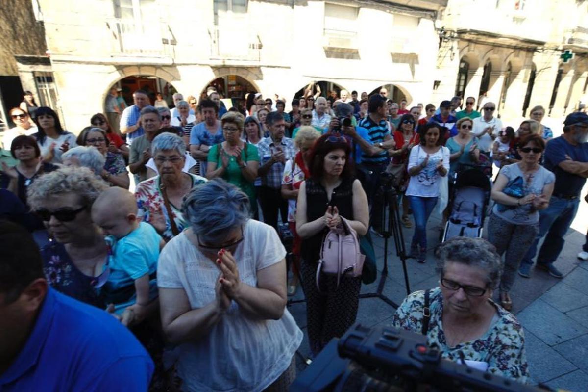 Porriño muestra su repulsa por el crimen machista Porriño muestra su repulsa por el crimen machista