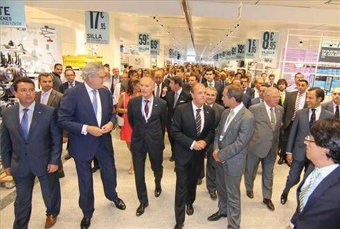 Inauguración del centro comercial El Faro de Badajoz en imágenes