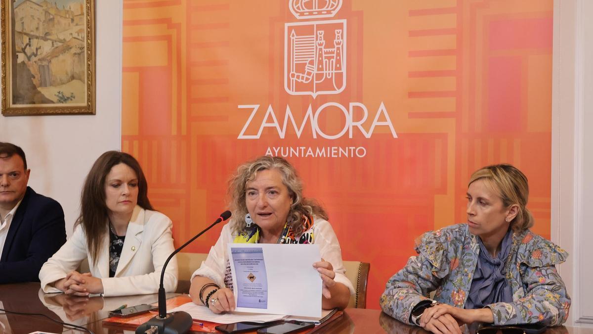 Rueda de prensa sobre colonias felinas en el Ayuntamiento de Zamora.