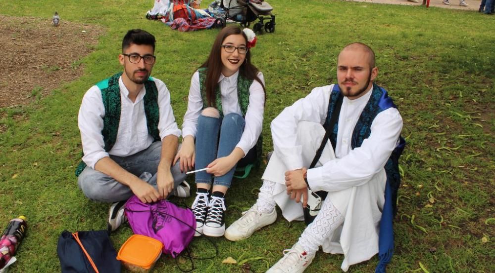 Ambiente en el Jardín de la Seda durante el Bando de la Huerta