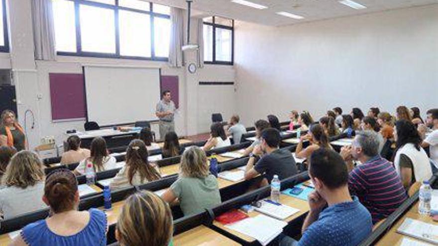 ANPE repartirá mascarillas hoy en las oposiciones a docentes | EP