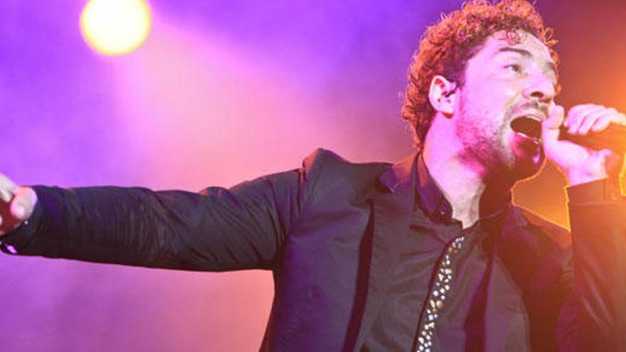 David Bisbal durante un concierto