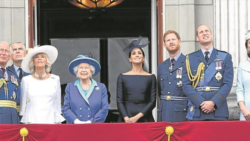 Isabel II cede y da su autorización a la «independencia» de Enrique y Meghan