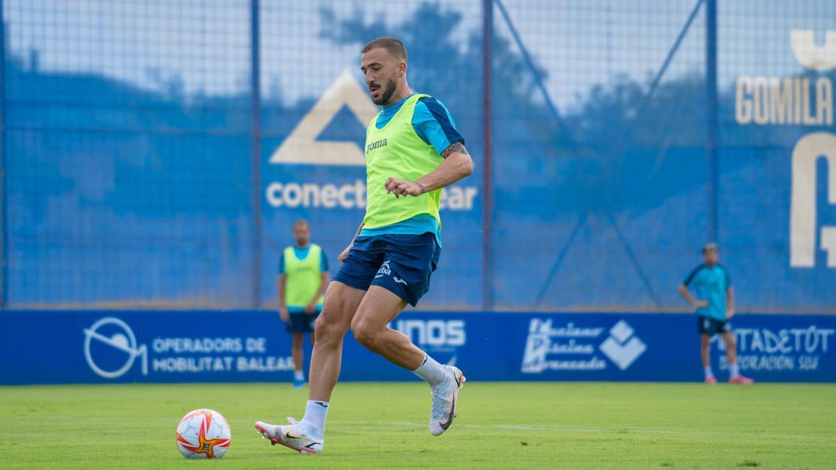 Dioni, en el entreno de este jueves del Atlético Baleares