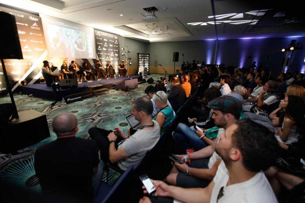 Yann Pissenem, fundador y CEO de Ushuaïa Ibiza, protagonizó ayer en el IMS una charla