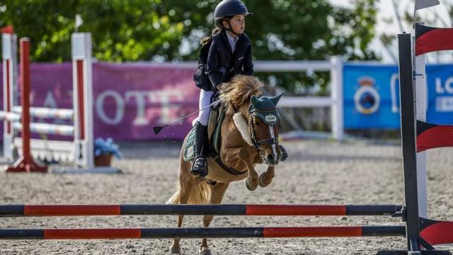 Bárbara Fuertes Giménez, en acción en una competición. | L.O.
