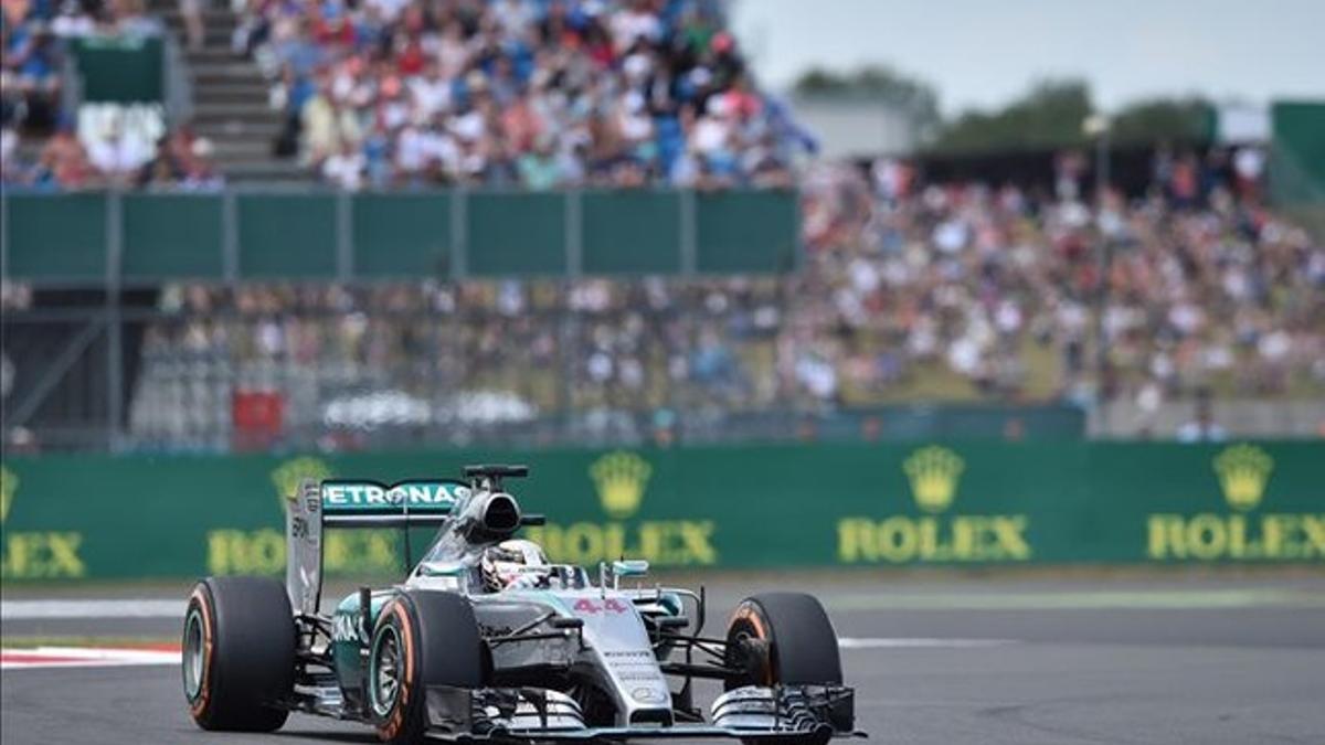 Hamilton saldrá en pole en Silverstone