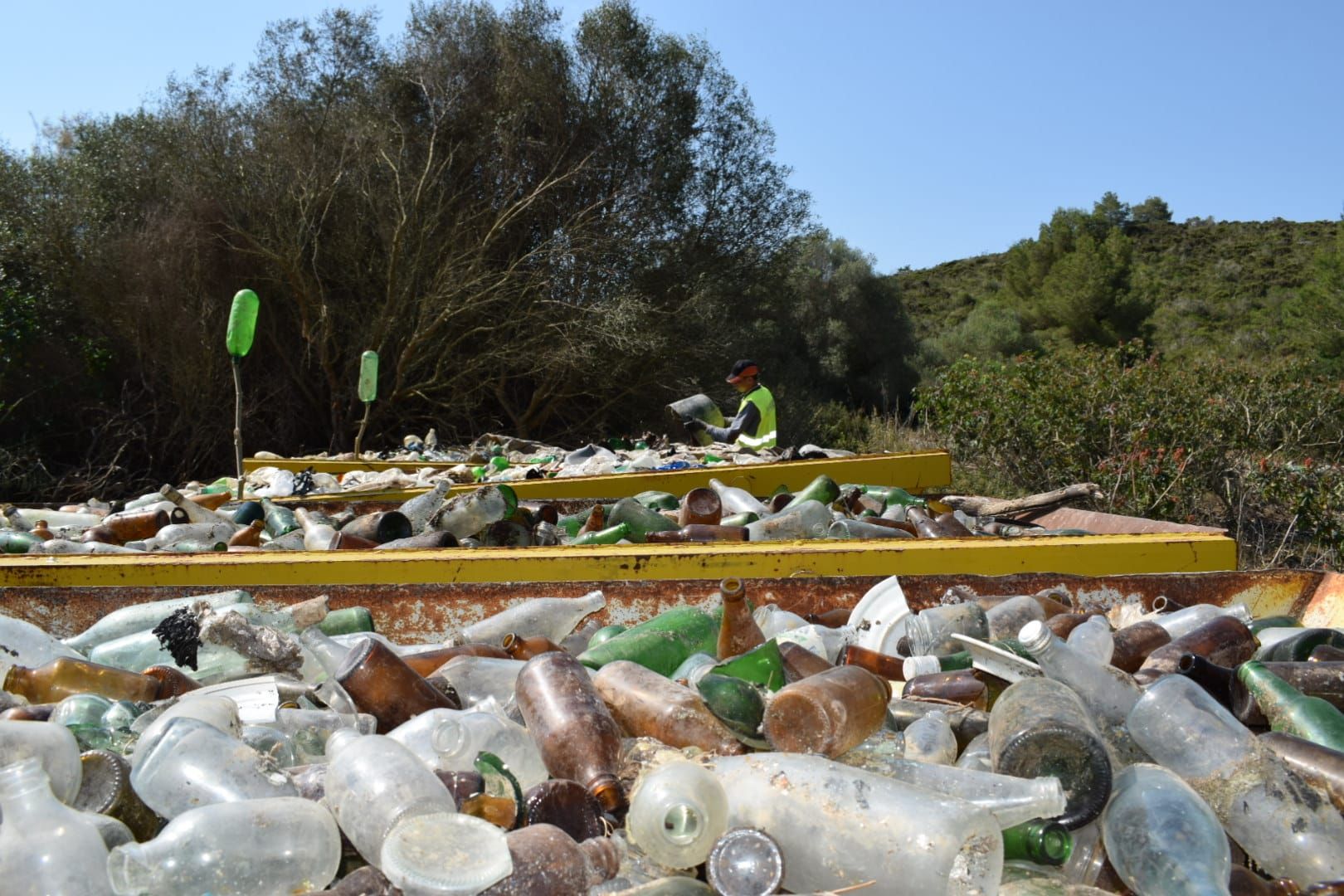 El ayuntamiento de Felanitx recoge veinte toneladas de basura en el vertedero ilegal