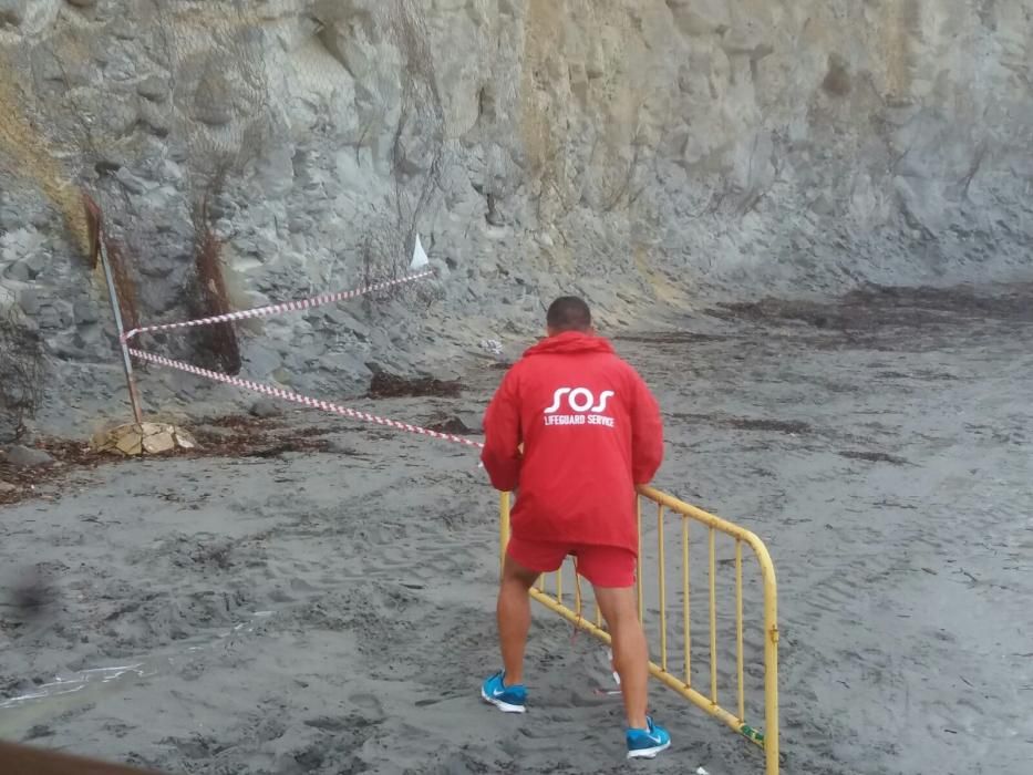 La lluvia ha obligado a cerrar tres playas en Calp.