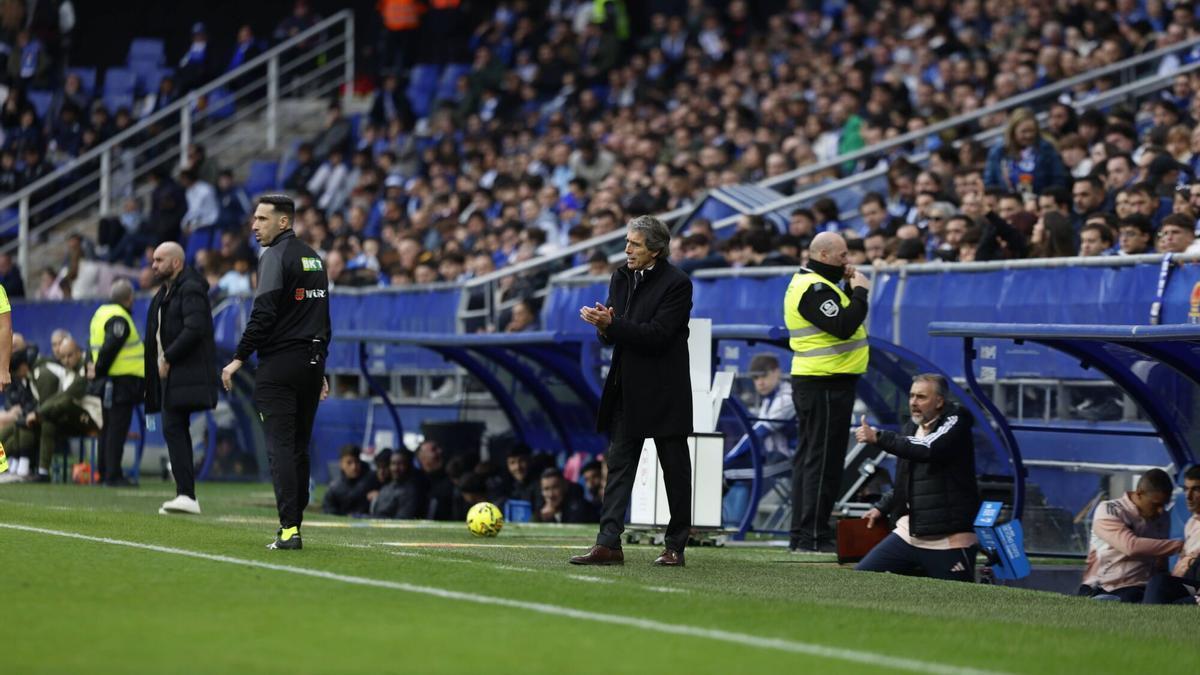 Almada, durante un partido del Oviedo en el Carlos Tartiere