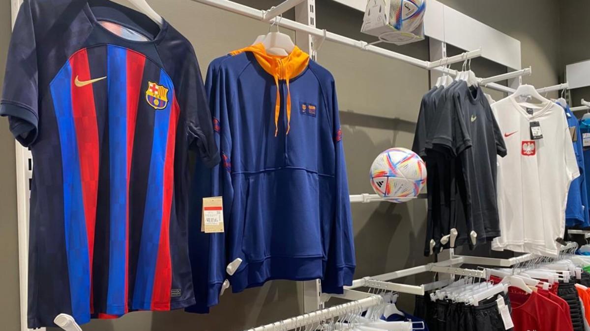 El Barça, protagonista de las tiendas de deportes en Polonia junto con la selección nacional