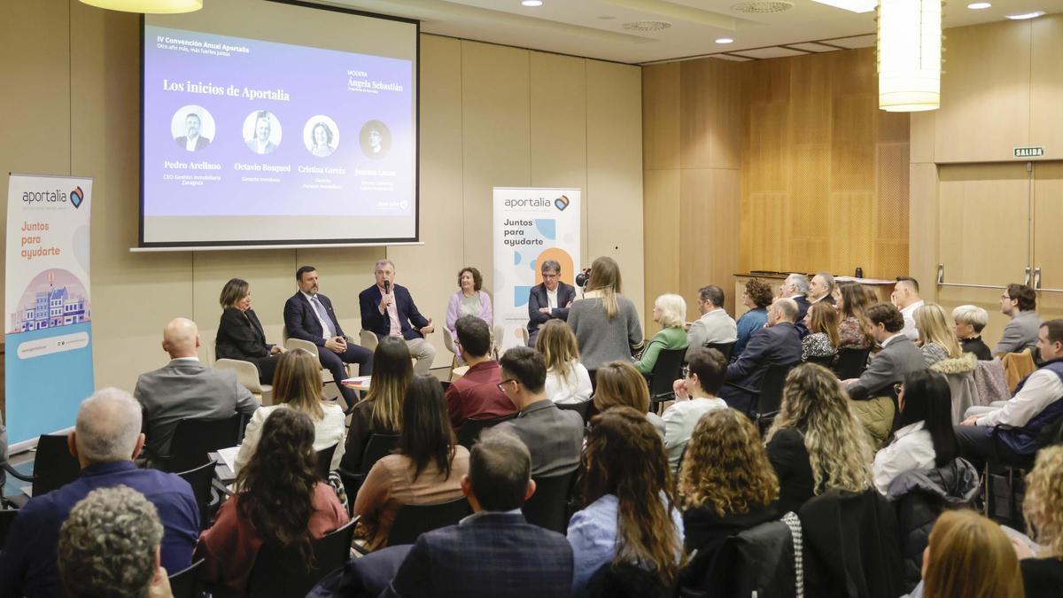 Un momento de la convención Aportalia.