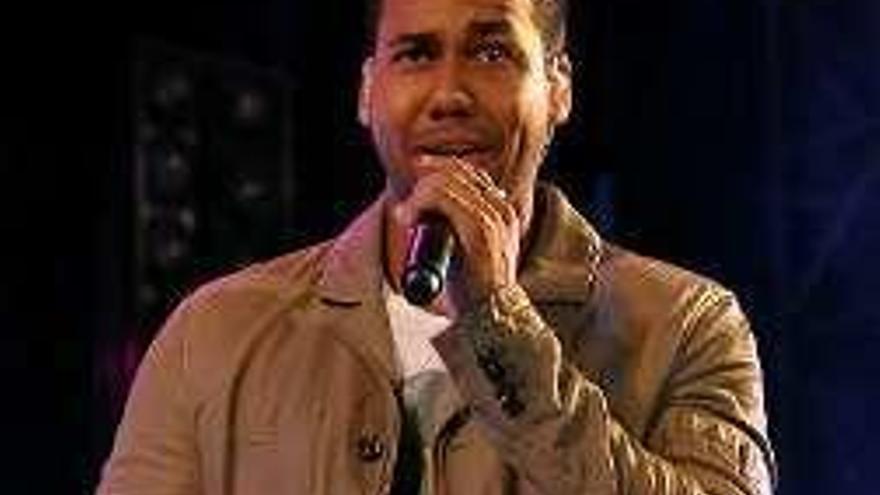 Romeo Santos.