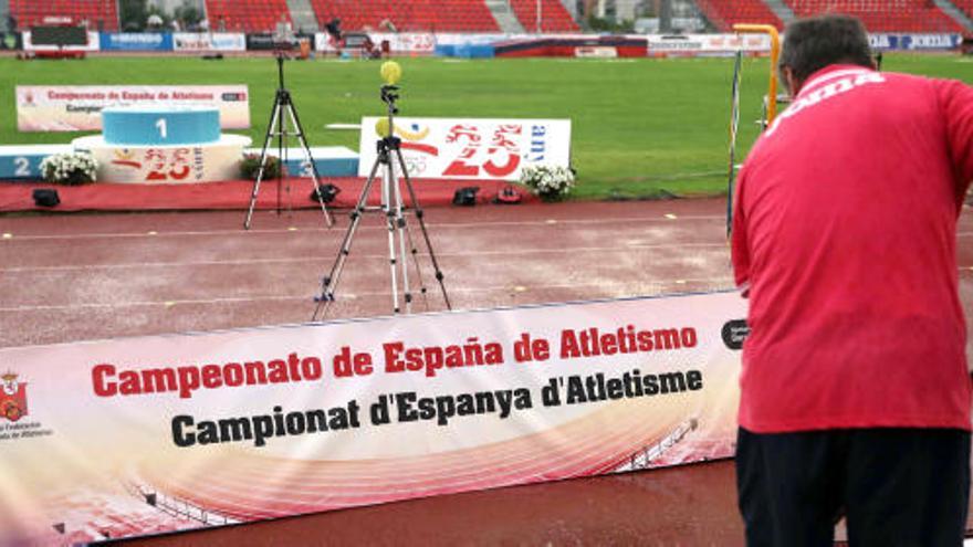 Un rayo siembra el pánico en el Campeonato de España